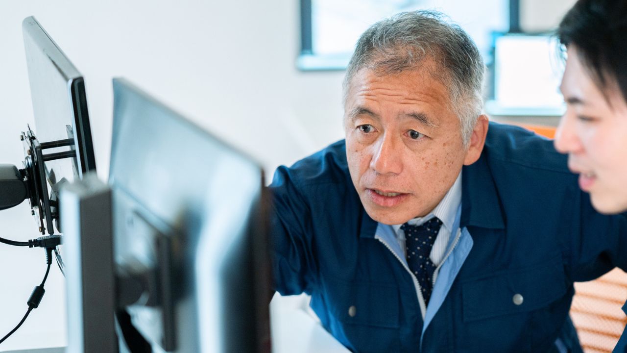 「まさか自分が…」50代でリストラ宣告された大手企業サラリーマンの絶望。〈割増退職金2,300万円〉を受け取り、年収300万円で再就職して「気づいたコト」