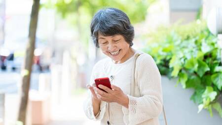 無料で出来る高齢者向けの脳トレアプリも登場している