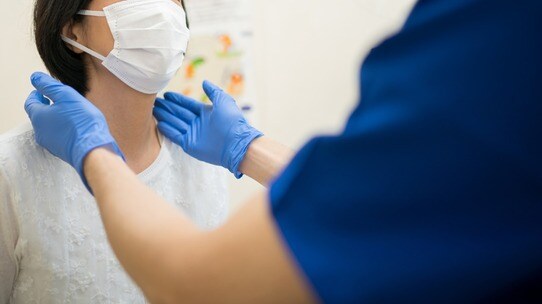 「医師多数・コロナ患者少数」の日本が医療崩壊する酷い理由