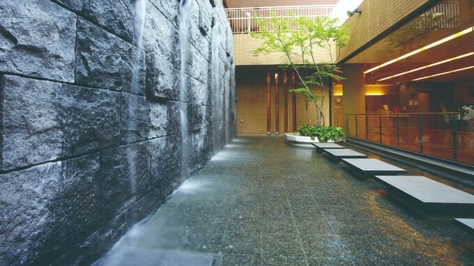 【大阪府エリア】エイジフリー・ライフ香里園 共用部全面リノベーション完了　ご入居者と家族の交流・絆を深めるホームに