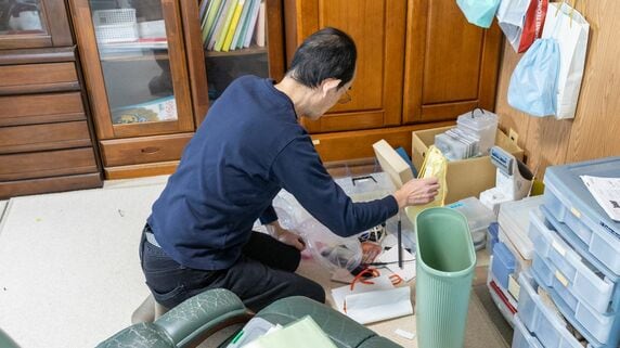 あんなにケチだったのに…年金月16万円・超ド級ケチ・蓄えがあるはずの68歳父が定年6年後、〈あっさり老後破産〉した理由に娘唖然。「プラスチックゴミをチマチマ切り刻むのが日課だったくせに」【FPが解説】