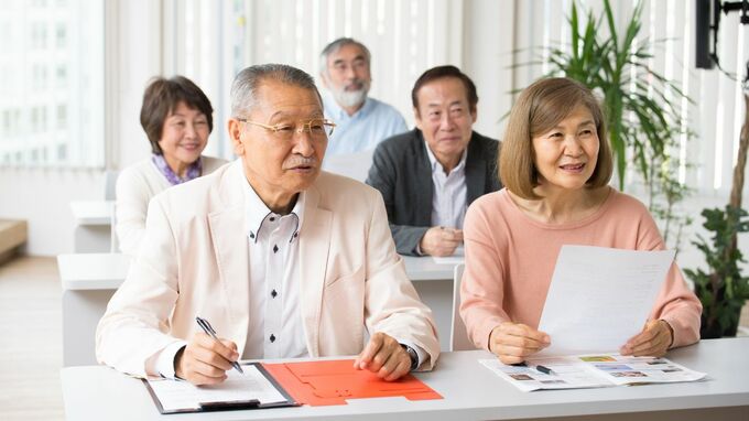 シニア世代が「年金プラス月10万円」を目指すには…学び直しもできる「シルバー人材センター」の有効活用