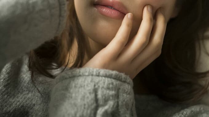 愛人に支払う費用を「外注費」として計上したい女