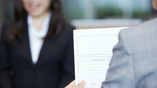 京都の大人気ステーキ丼専門店が「30社面接を受けて全滅した人」を採用したワケ