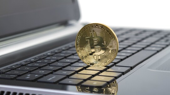 瞬時に低コストでの海外送金も可能!? ビットコインの使い方