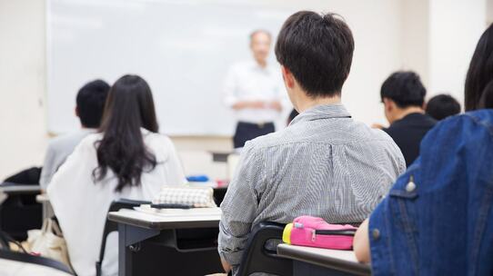 来年こそ医学部合格したい！学力を大きく伸ばす「浪人生活の始め方」【メディカルラボが解説】