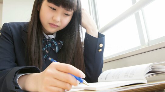 【医学部受験】英語・数学が得意なのに「現役合格できない人」の決定的特徴【元医学生講師が解説】