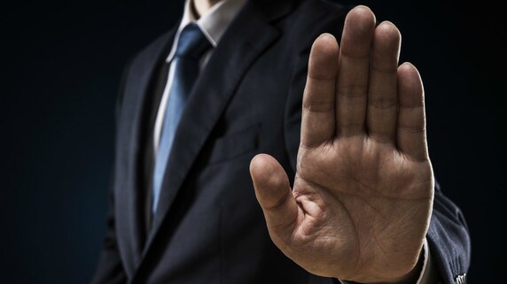 「風邪ぐらいでは休めない」と言う社長が「愚か」である理由