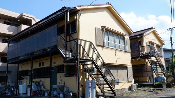 手取り月23万円・友達ゼロ・家賃5万円の質素なアパートで暮らす51歳会社員。モノも人も削り落とした〈ひとり最高〉の価値観が一変した「2つの出来事」