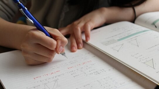 高3で数学「偏差値39」⇒1年後センター試験で「90％」突破…数学ができる人ほど徹底している“鉄則”【元医学生講師が解説】