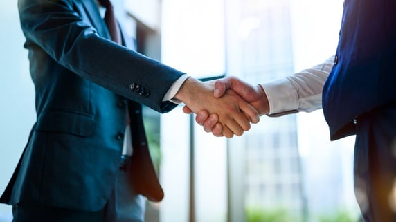 増加をつづけるM＆A「後継者不在問題」に悩む中小企業の「最適解」となるか？――「良質な“M＆A仲介会社”を見極める」3つのポイント【行政書士が解説】