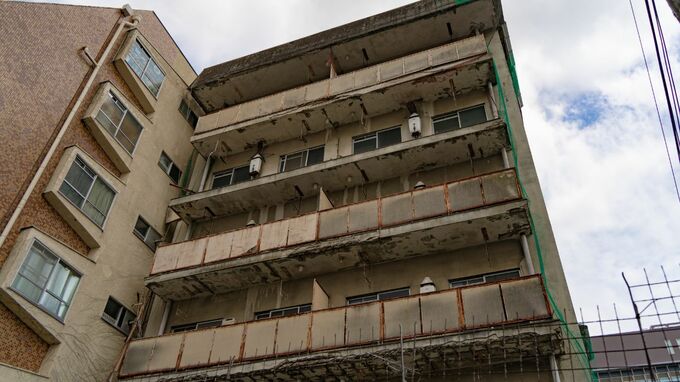 バブル期のリゾート地では1室数千万円も、いまや数十万円まで値下がり…「貧乏マンション」の悲惨な末路【サラリーマン大家が解説】