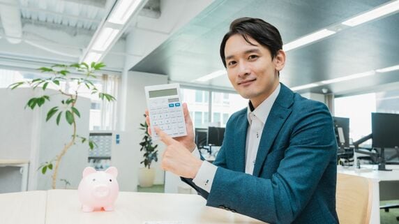 「年収3割減」でも生活水準は落とさない〈41歳・年収3,000万円〉の会社員が、今のうちに“第二の給与”を確定させておくべき理由