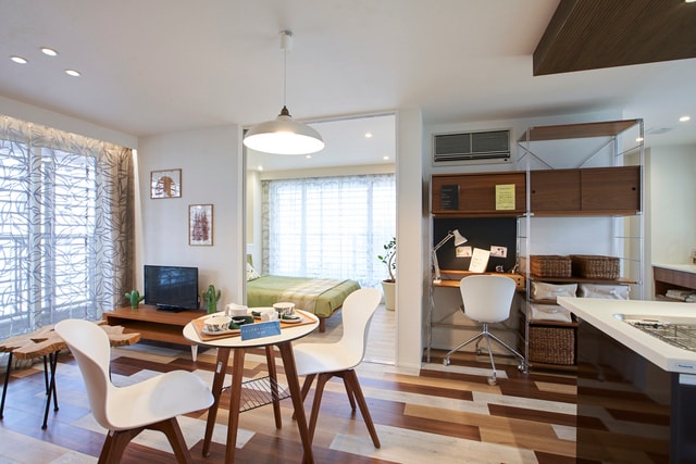 賃貸部分の室内。フローリングは傷んだ部分のみの貼り替えにも対応し、メンテナンス費用を最小限に抑制できる。