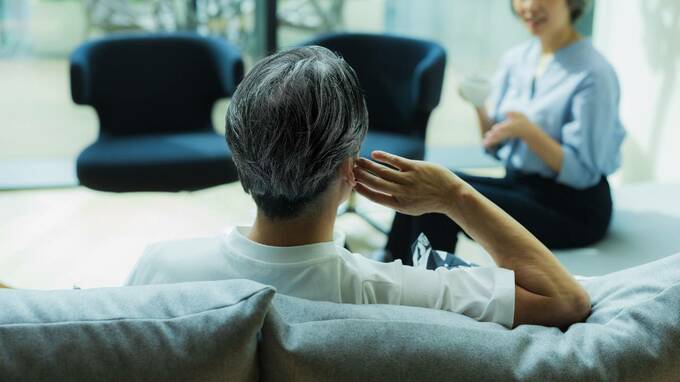 「できるだけ家族に頼らず暮らしたい」〈年金月37万円・貯蓄6,000万円〉72歳夫婦、管理サービスの整った高層マンションを選んだワケ