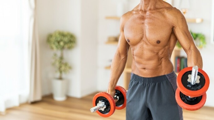 還暦トレーニー「ベテランほど2ℓのアミノ酸飲料を持ち歩く」