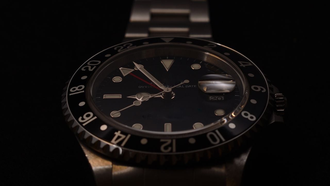 ロレックスも家も家族も失いました…年収3,000万円・外資系エリートが50歳で気づいた「残酷な現実」