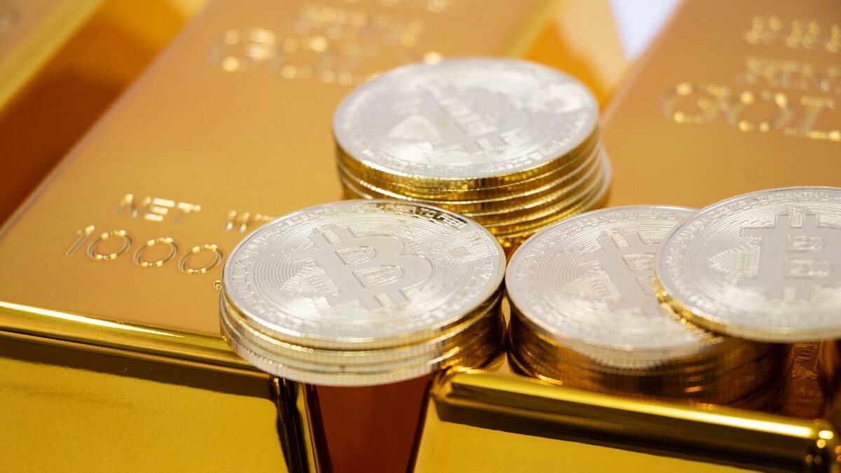 金はまだ「買われすぎ（割高）」ではない？ETF資金と中央銀行の買いが 