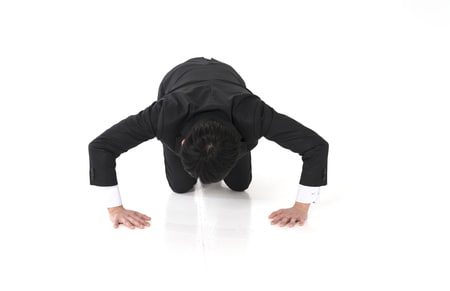 モンスタークレーマーはどこの業種にも…（※写真はイメージです／PIXTA）