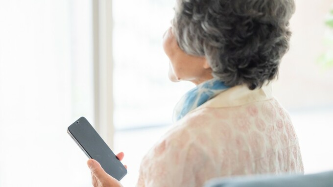 「『ありがとう』の電話を待っていました」〈年金月15万円・70歳女性〉孫の大学費用50万円を援助したあと、届いた“短いメッセージ”