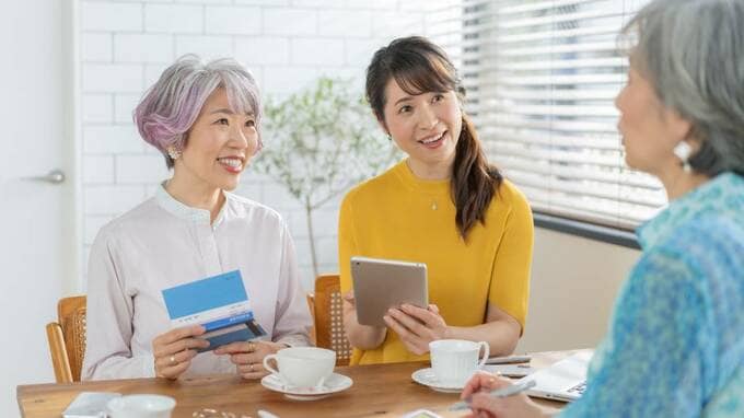 同じ専業主婦でも…サラリーマンと自営業、「夫婦の年金額」の開きに愕然【税理士が解説】