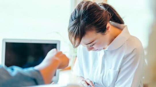 「カスハラ対策」義務化へ…医療現場でいまから準備・着手すべき対応策　社労士が解説