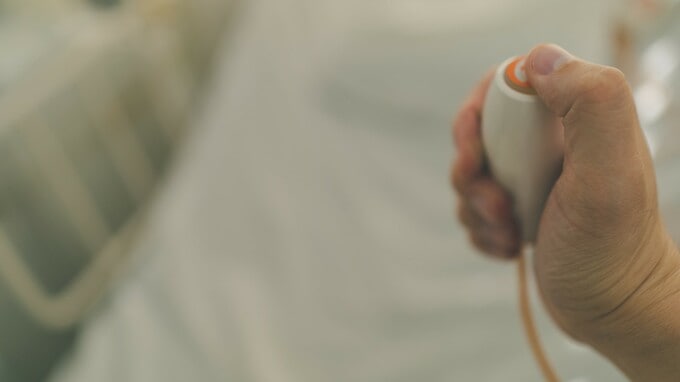 嫁「何を持ってるの」…見舞い客を唖然とさせた、義母の一言