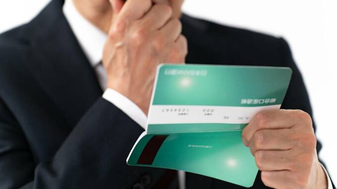 老後の資産形成に心血を注ぐ58歳・独身の元課長、積み上げた預貯金に余裕の表情も〈想定外の事態〉に動揺…「こんなのつらすぎる」