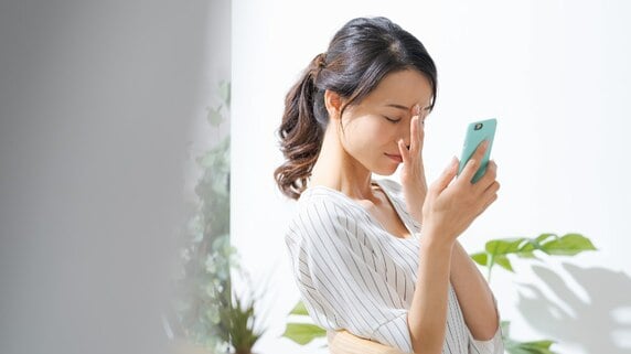 「大学まで出してやったんだから」…年金月6万円・66歳母、上場企業勤務の娘に〈月13万円〉の仕送り要求。“元旦のLINE”で娘が下した決断