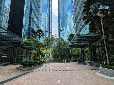 BPO企業の一社が入居しているオフィス街、筆者撮影