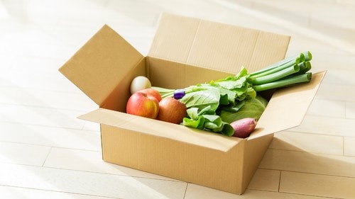 注文した食材が配送されるネットスーパーが品質も悪くなく、しかも便利であることに気づいた。（※写真はイメージです／PIXTA）
