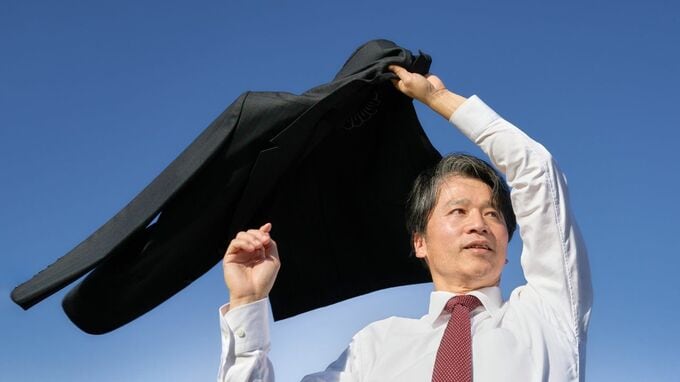 定年後に“華々しさ”は必要ない…会社の評価・役職への執着に明け暮れた現役時代を「きっぱり忘れ去るべき」理由【作家・佐藤優氏の提言】