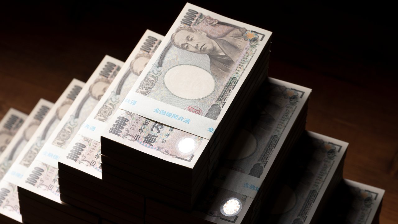 【資産1億円への道】飲み会も恋愛も手放した、まるで“修行僧”のような生活…〈手取り26万円〉サラリーマンが「富裕層」入りを果たせた納得のワケ