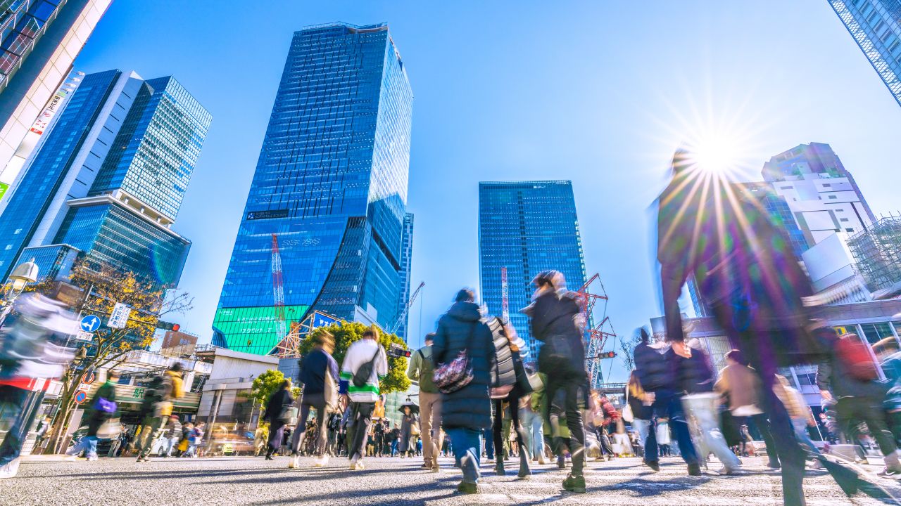 引越しすらできない日本人と、日本中を駆け回る外国人…最新統計が暴いた「人口移動」53年ぶりの大異変