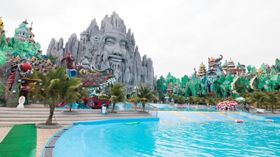 ホーチミン市9区の遊園地「スイティエン公園」