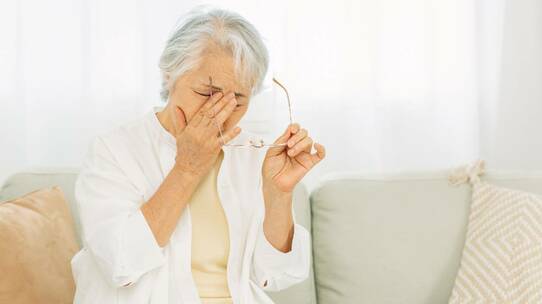 ついに見つけた「理想の老人ホーム」だったが…「短絡的でした。」84歳・女性、自責の理由