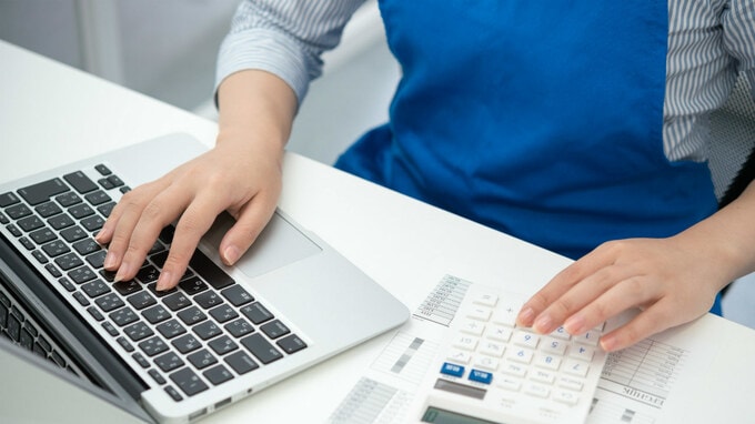 経理担当の「社長の妻」に銀行担当者が取り入る理由