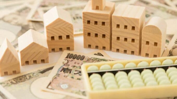 アパートを「売る」か「譲る」か…オーナーが迷う“出口戦略”の正解と、後悔しないための税金の注意点【税理士が解説】