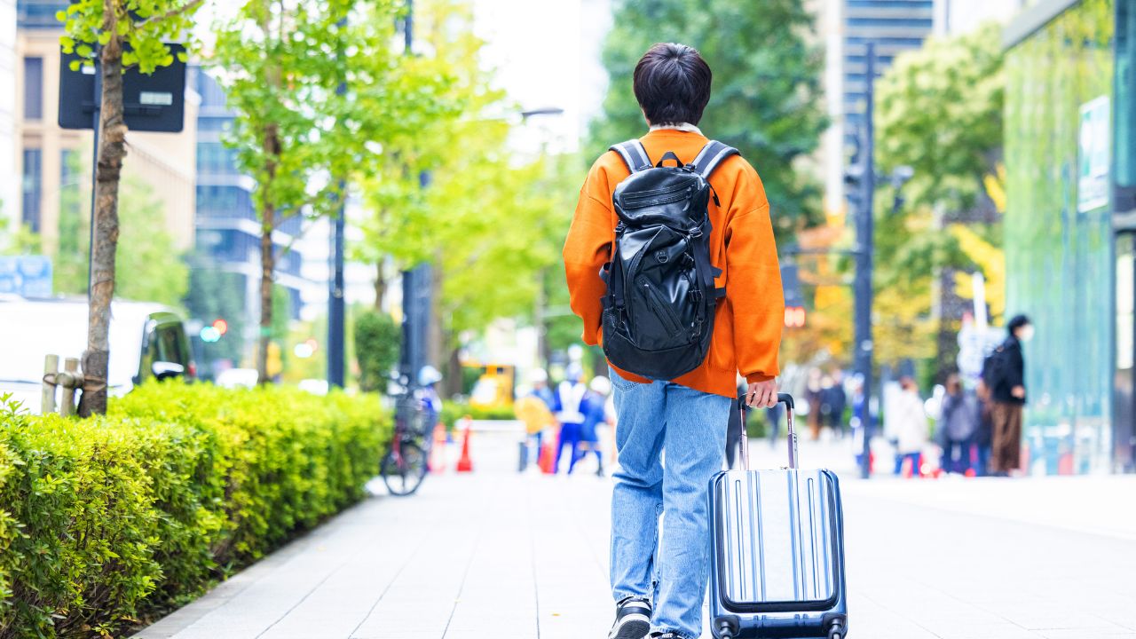 「こんな何もないところ」と吐き捨て実家を出た次男（当時18歳）…月収38万円、東京に染まった10年ぶりの帰省で目の当たりにした〈驚きの光景〉