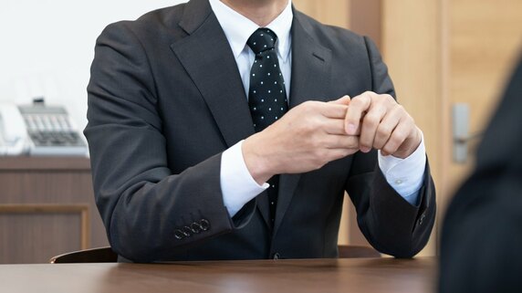 大企業の粉飾スキャンダルで「公認会計士を逮捕」、当時を語る