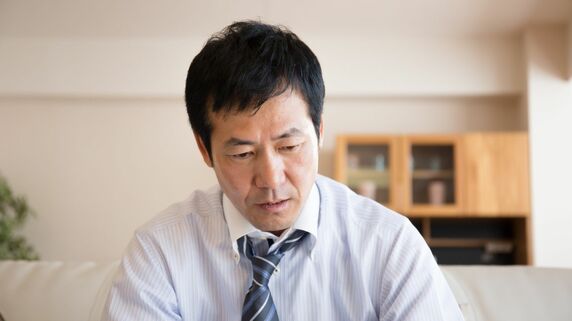 「20年以上働いてこれですか？」…〈月収26万円〉47歳会社員、新卒社員の「初任給23万円」に心が折れた日