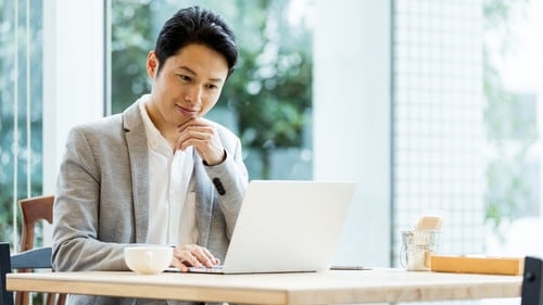 不動産所得ではなく、事業所得にしたほうが合理的だという。(※写真はイメージです/PIXTA)