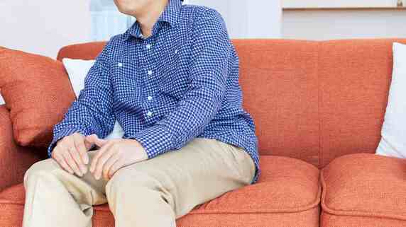 47歳男性「何を話しかけても、妻は返事をしてくれない…」帰宅後はスマホ、家事は「言ってくれればやる」――妻が会話を諦めた理由