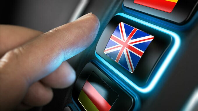 通訳デバイス「ポケトークW」、技術基準に不適合 総務省が厳重注意