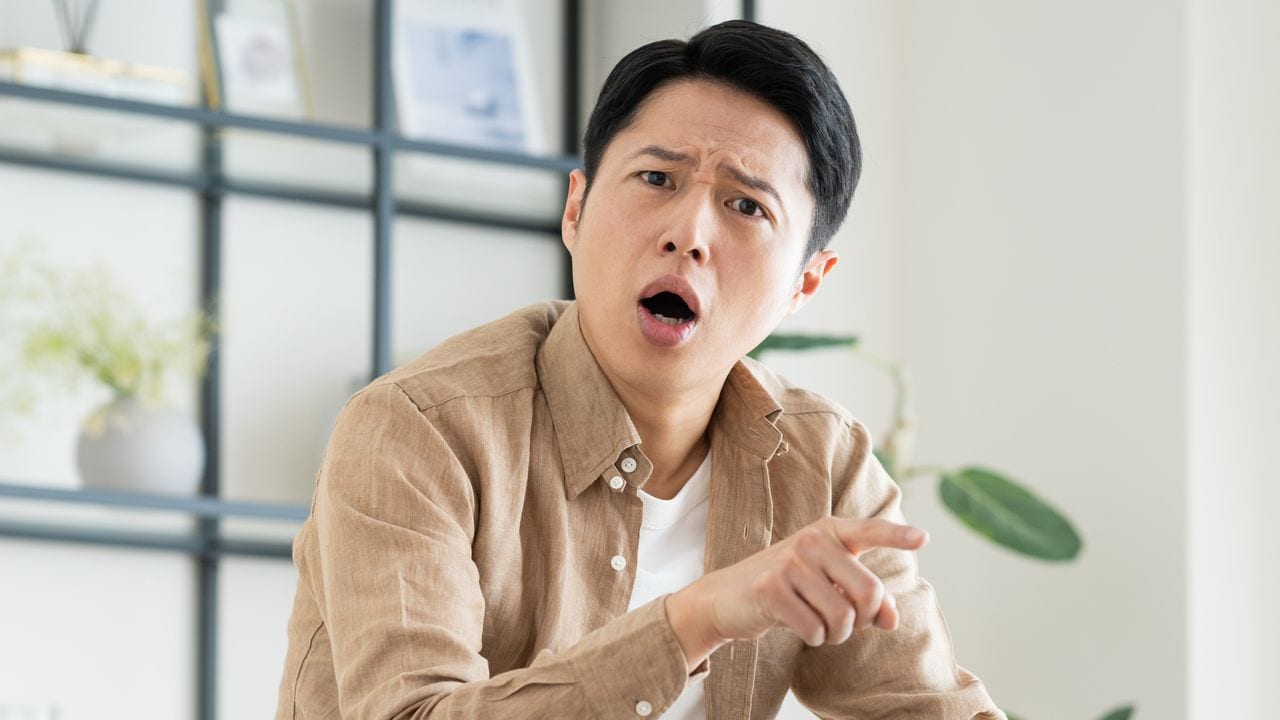 「そのお金、あの世に持っていく気か！」45歳長男ブチ切れ。〈老後資金8,000万円〉〈持ち家あり〉の78歳父、家族と「絶縁」のワケ