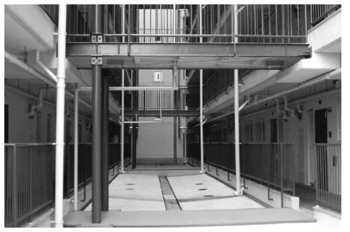 補強後の渡り廊下