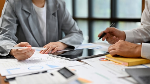 「社員の個性を大切に」最終決定は「現場にゆだねる」老舗企業。現場に「決定権」を与えることがもたらす可能性