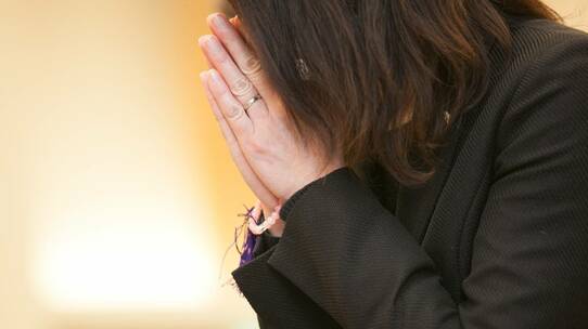 働き盛りの夫、急死…専業主婦+子ども2人の生活を守るには?