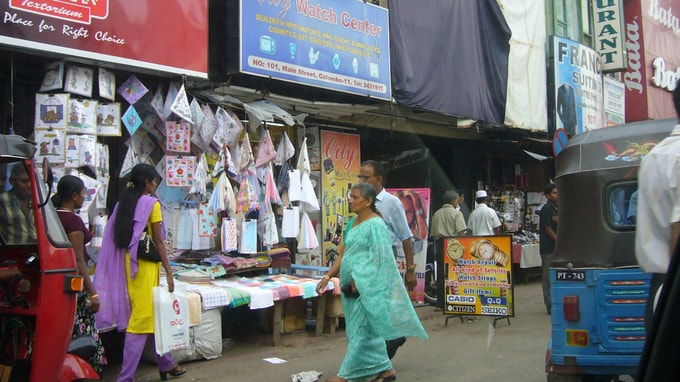 付加価値税の引き上げで狙うスリランカ・ルピーの安定