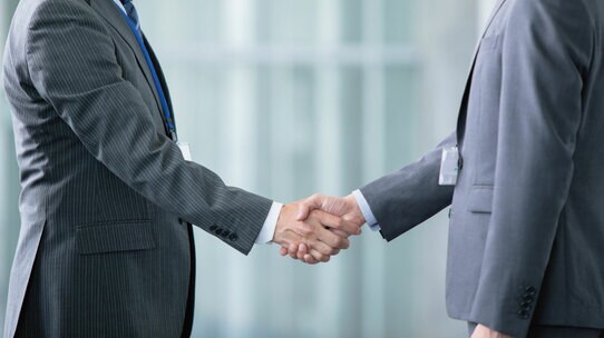 親族外承継(M&A)・・・買い手候補へ情報開示をどう進めるか?